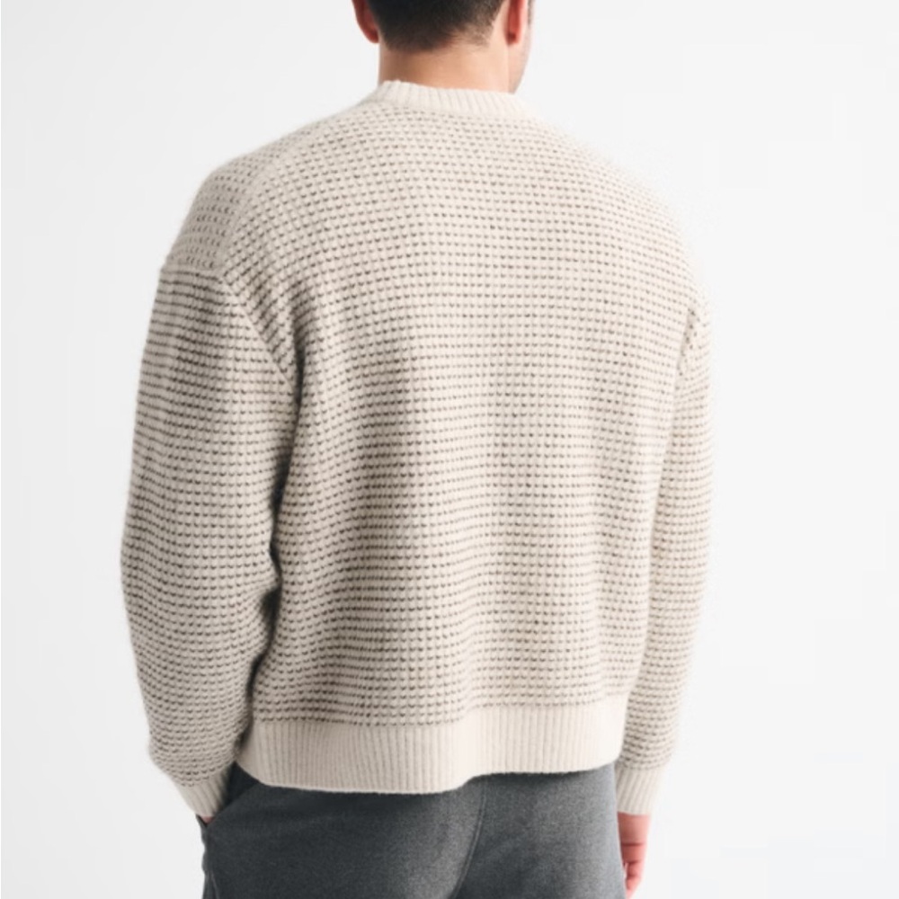 A&F Men's Essential Crew Sweater - Picture 3 of 9